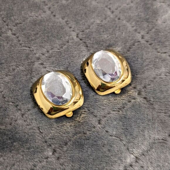 Vintage 80's Large Square Clear Rhinestone Clip Earrings - Picture 3 of 8